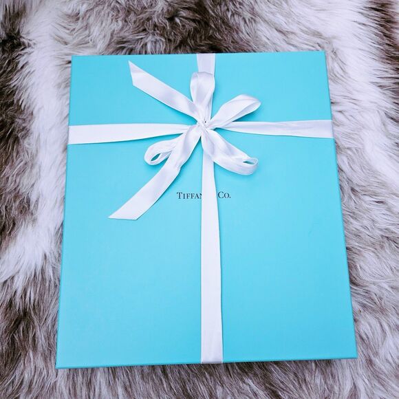 Tiffany & Co. Tiffany Wonder Tokyo Limited Edition Assouline Art Book Japan - Picture 3 of 4